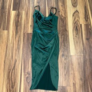Emerald Green Dress with Adjustable Straps & Side Zipper Size Small